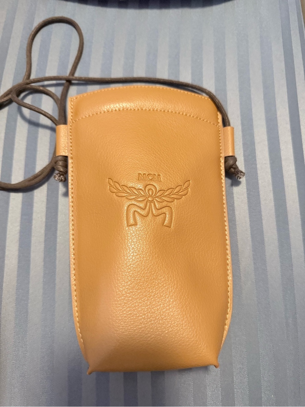 MCM NEW SUMMER Women’s Eyeglasses and the bag it comes with is worth the $ alone - Picture 9 of 10
